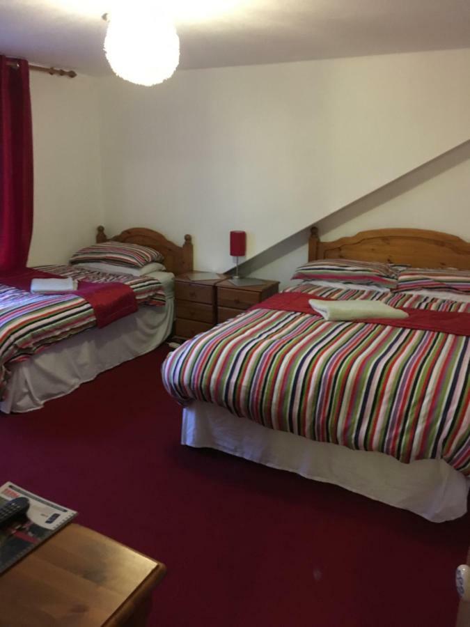 Broomlea Guest House Dyce Exterior foto